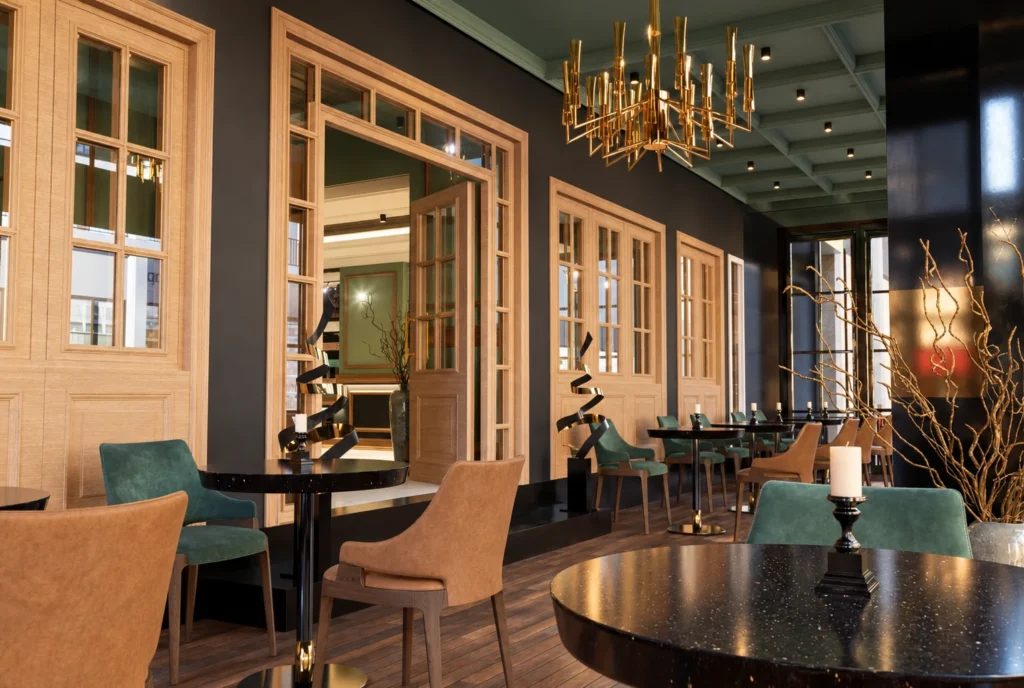 Véranda et lustre doré — Restaurant La Durée, Kénitra — rendu 3D DECO3D.ma